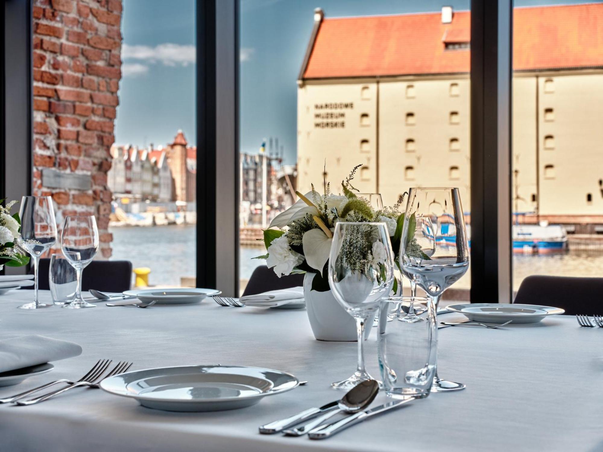 Holiday Inn Gdansk - City Centre By Ihg Exterior foto
